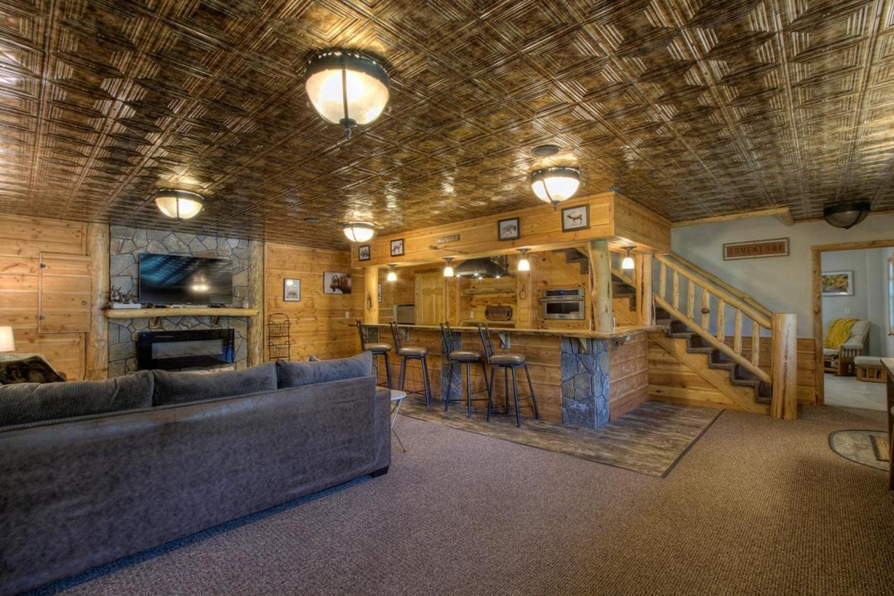 Eagle Pine Lodge Custer Exterior photo