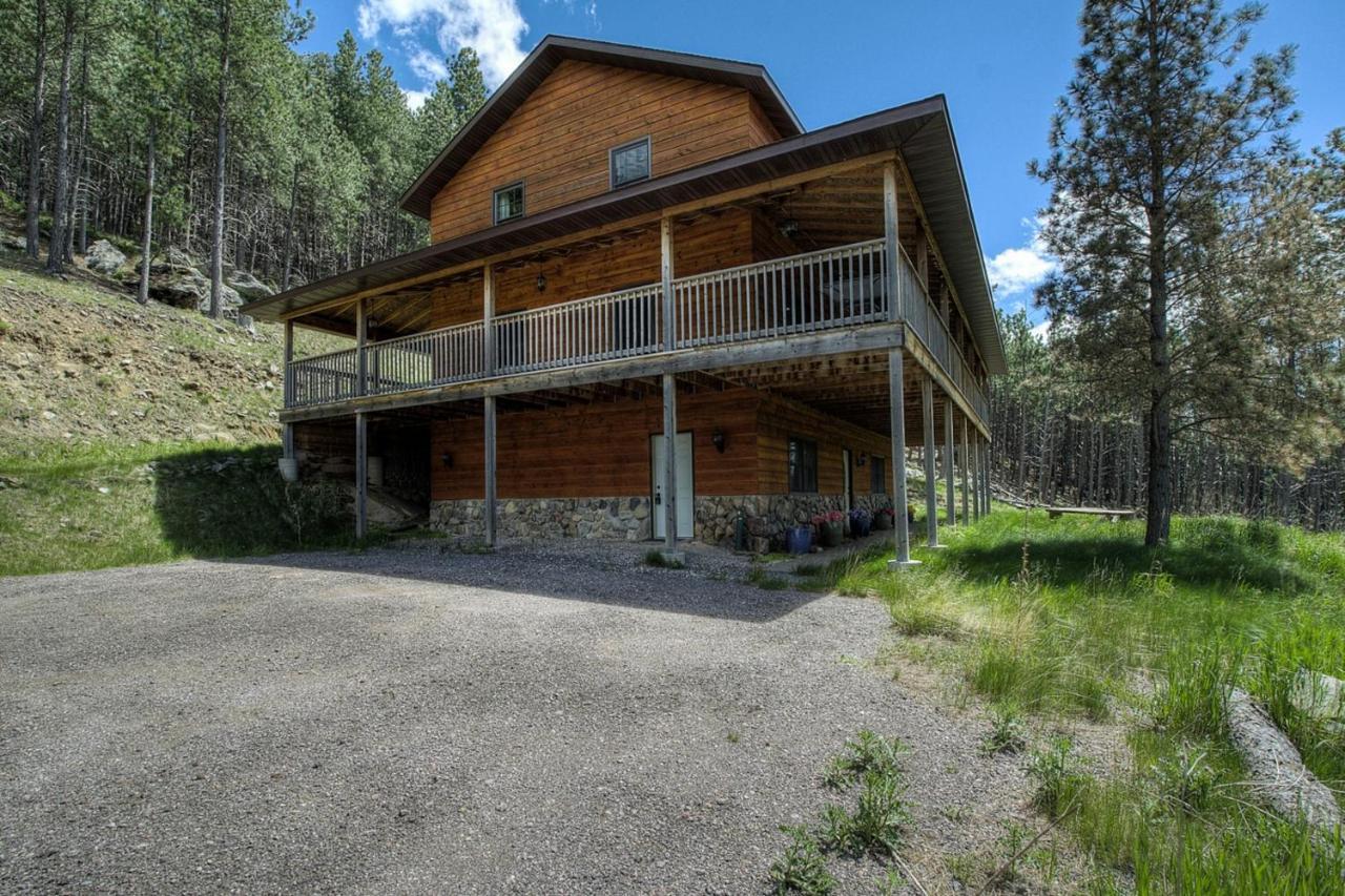 Eagle Pine Lodge Custer Exterior photo